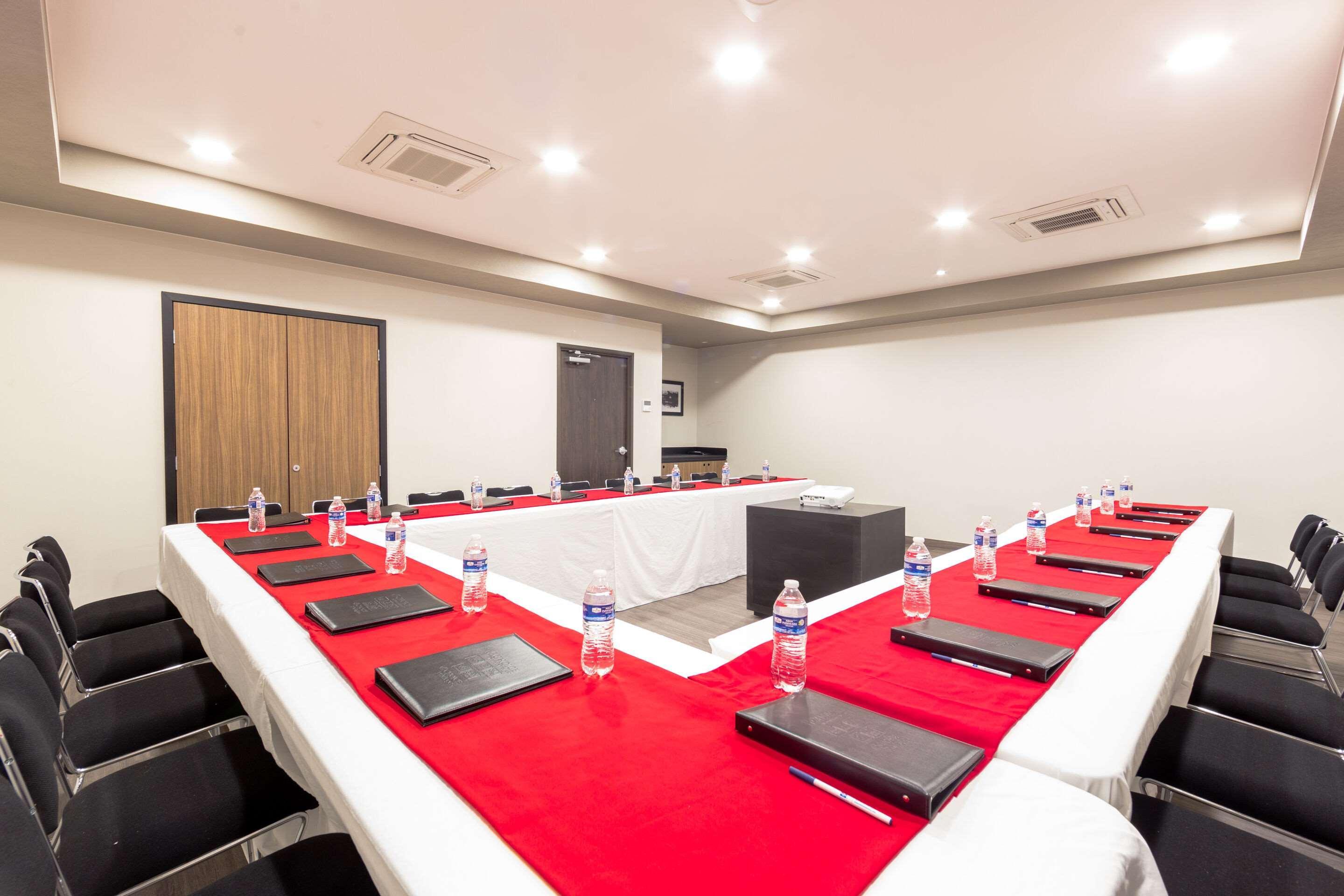 Comfort Inn Delicias Zewnętrze zdjęcie
