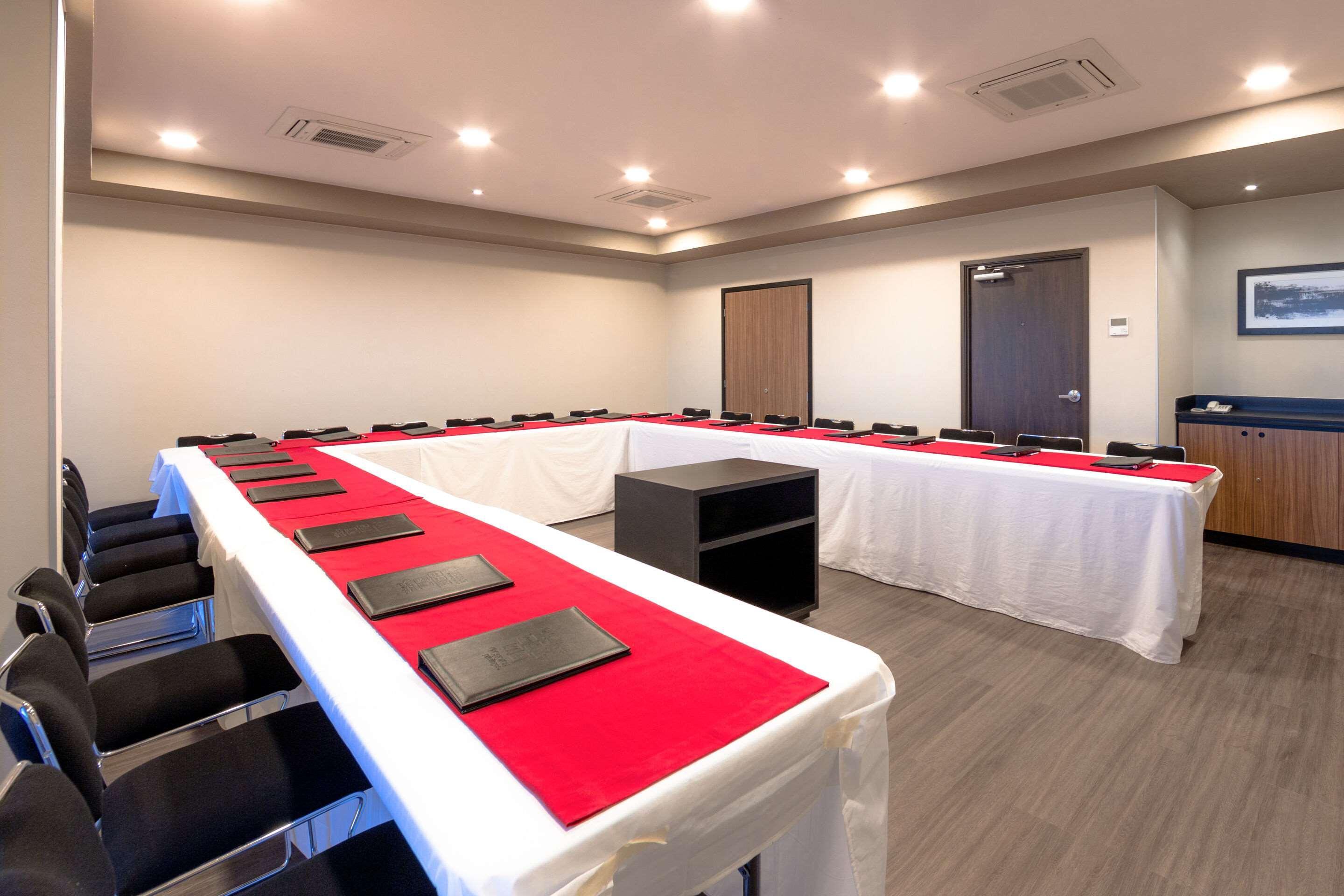Comfort Inn Delicias Zewnętrze zdjęcie