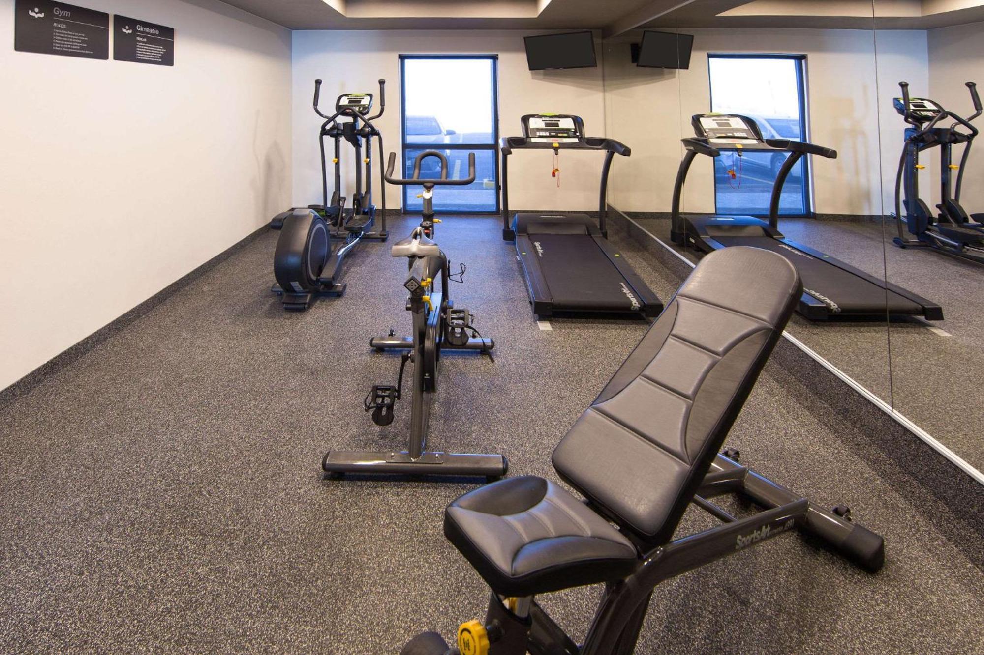 Comfort Inn Delicias Zewnętrze zdjęcie
